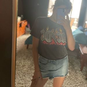 AC/DC top, M